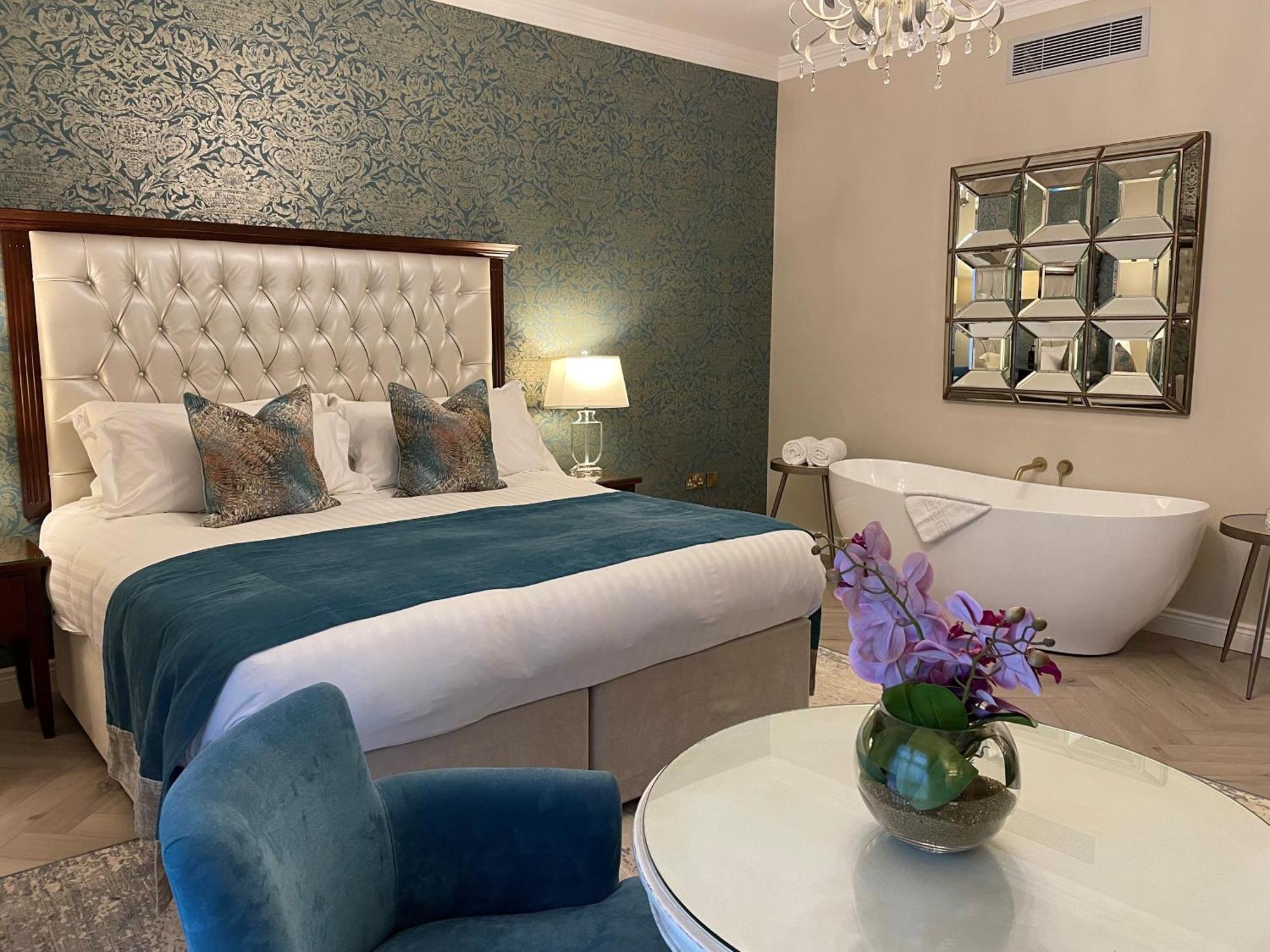 Clanard Court Hotel Атай Екстер'єр фото